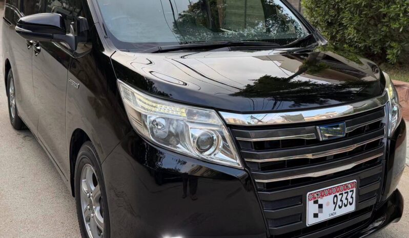 
								Used 2015 Toyota noah full									