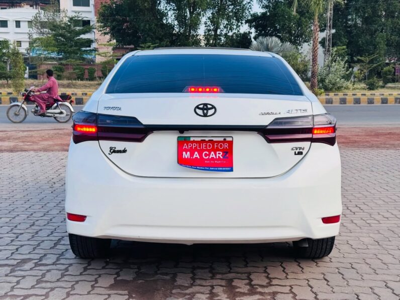 
								Used 2018 Toyota Corolla full									
