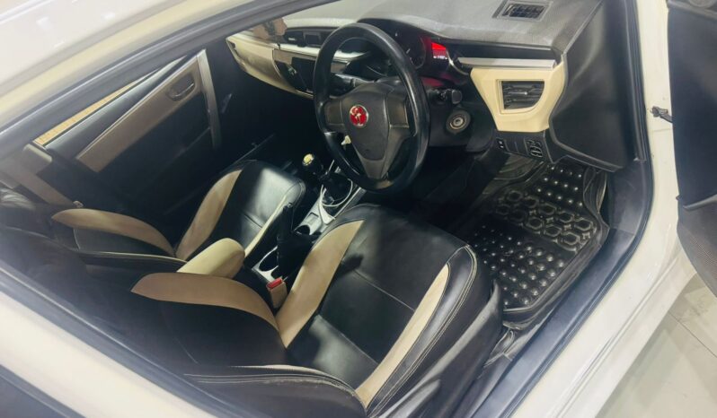 
								Used 2015 Toyota Corolla full									