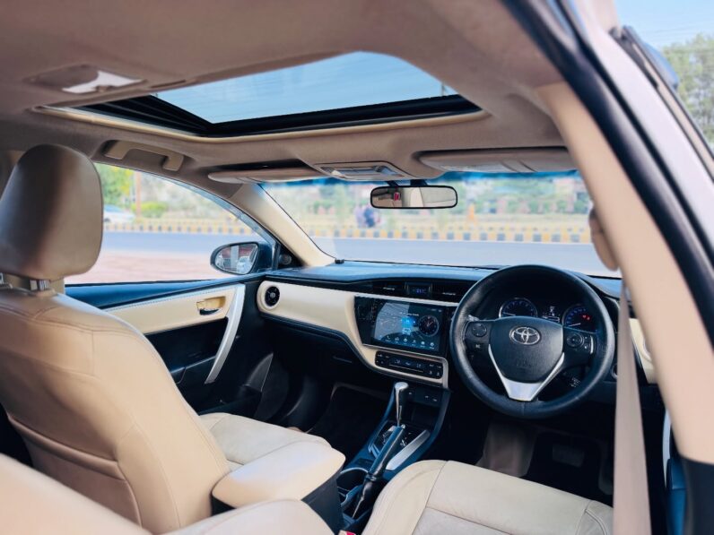 
								Used 2018 Toyota Corolla full									