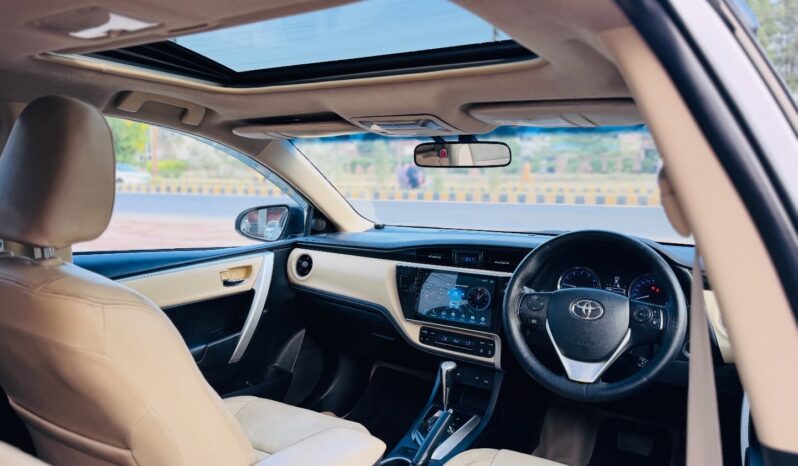 
								Used 2018 Toyota Corolla full									