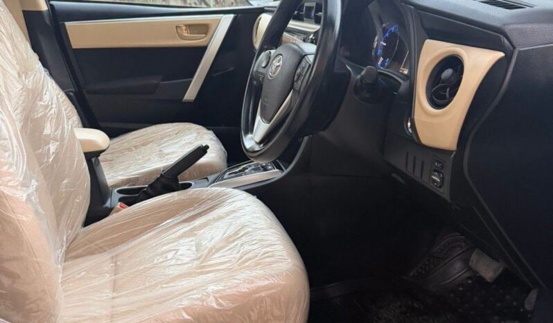 
								Used 2022 Toyota altis full									