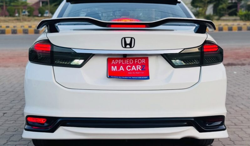 
								Used 2024 Honda City full									