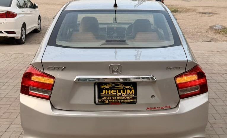 
								Used 2015 Honda City full									