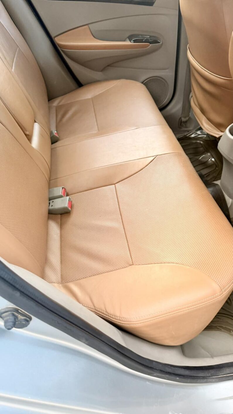 
								Used 2015 Honda City full									