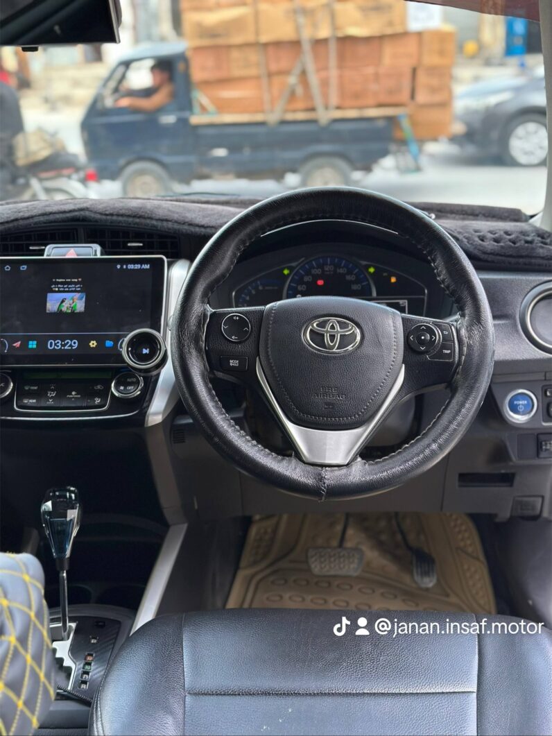 
								Used 2014 Toyota axio full									