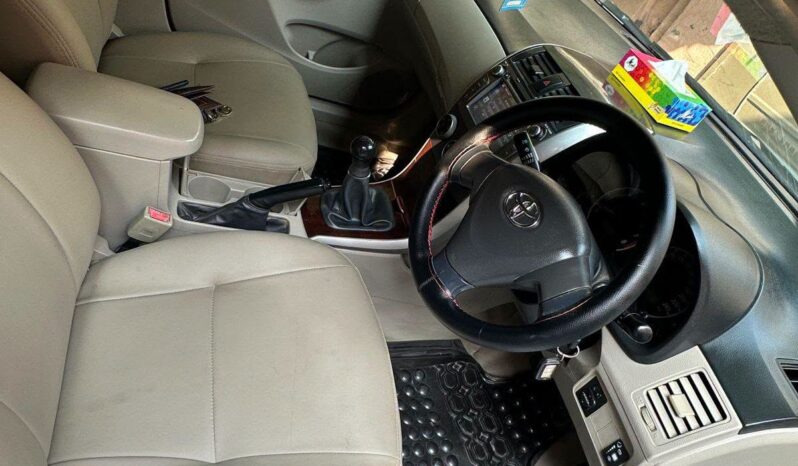 
								Used 2014 Toyota Corolla full									