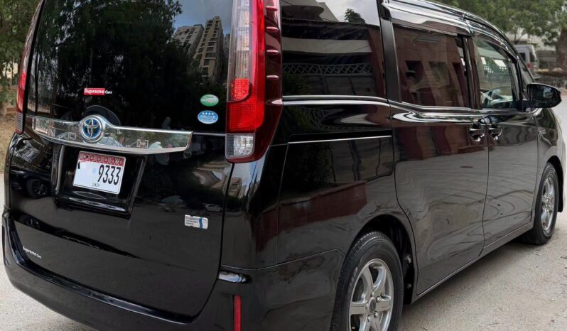 
								Used 2015 Toyota noah full									