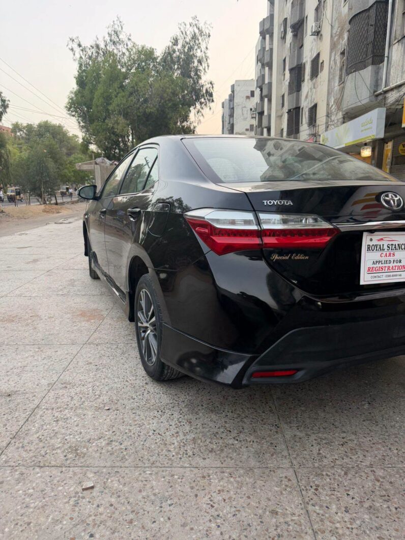 
								Used 2022 Toyota altis full									