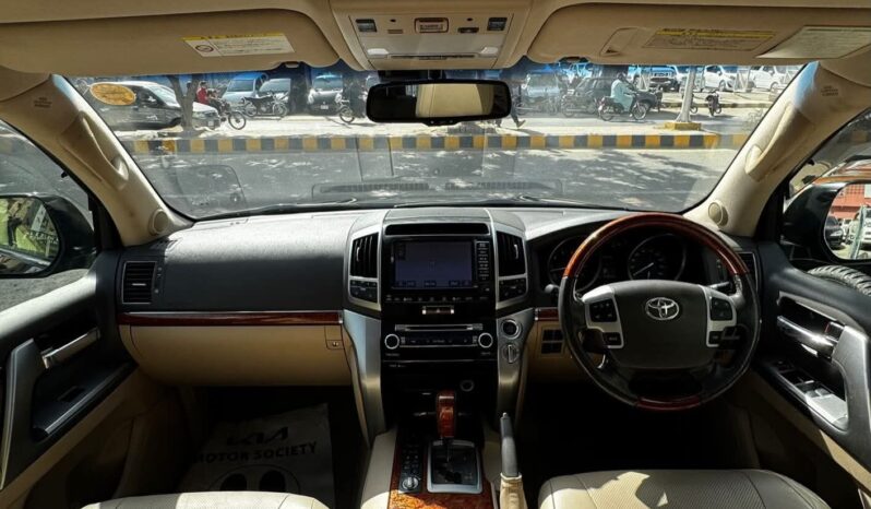 
								Used 2012 Toyota Land Cruiser full									