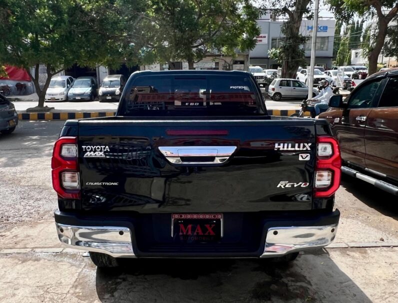
								Used 2022 Toyota Hilux full									