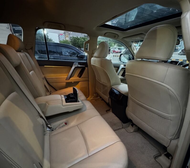 
								Used 2014 Toyota Prado full									
