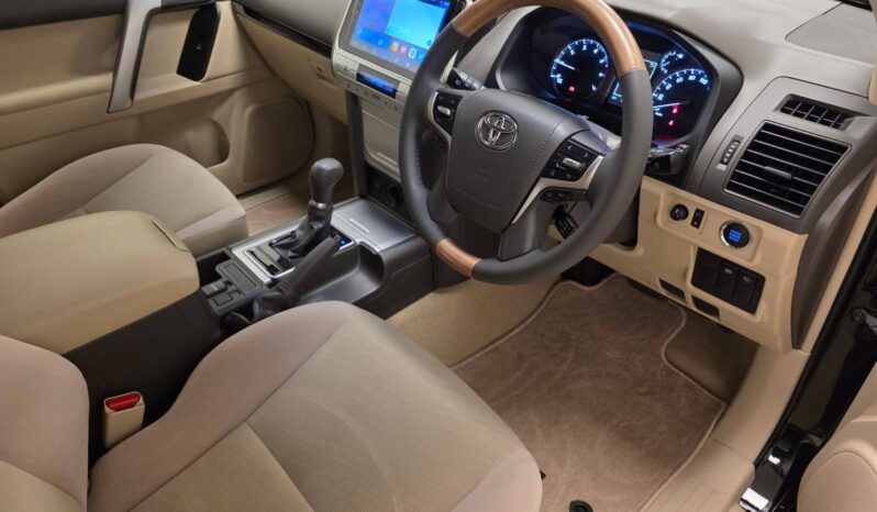 
								Used 2019 Toyota Prado full									