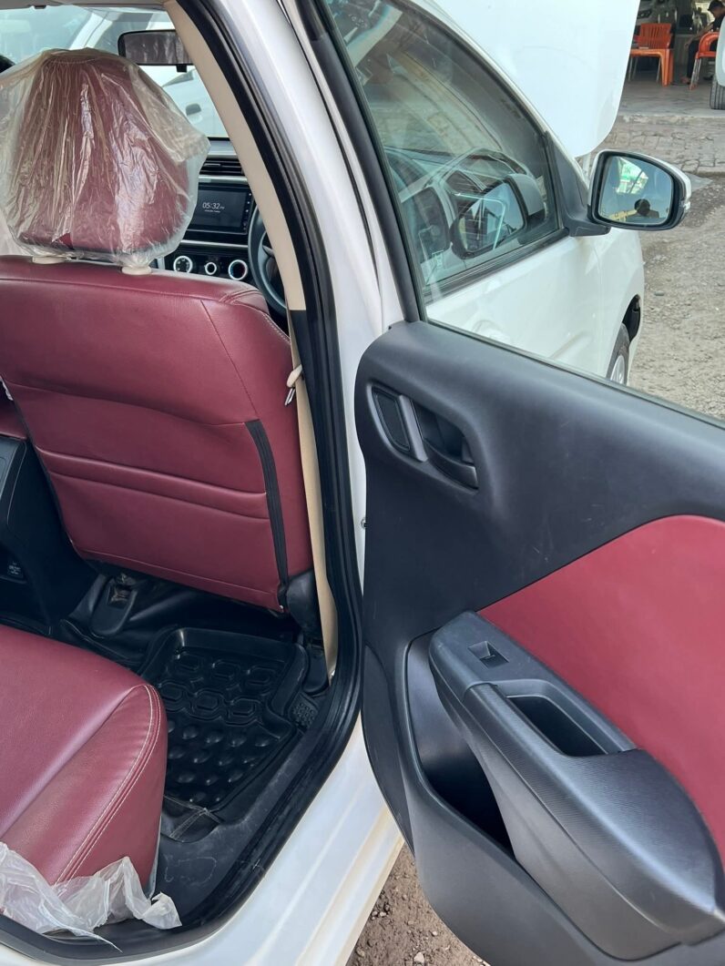 
								Used 2025 Honda City full									