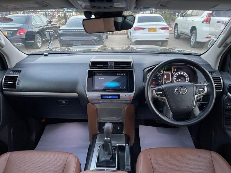 
								Used 2021 Toyota Prado full									