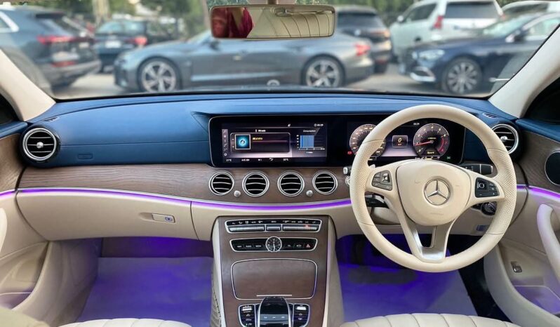 
								Used 2018 Mercedes E200 full									