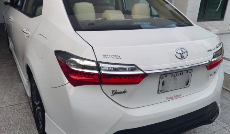 
								Used 2021 Toyota Corolla full									