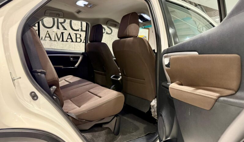 
								Used 2021 Toyota Fortuner full									