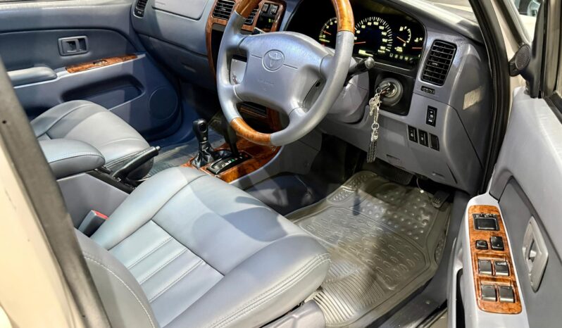 
								imported used 1996 Toyota Hilux full									