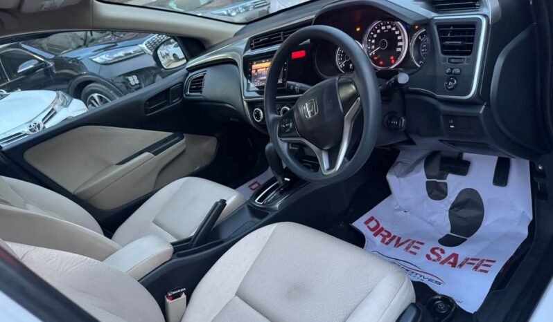 
								Used 2024 Honda City full									