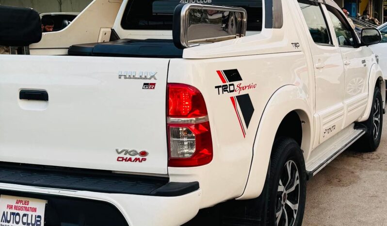 
								Used 2016 Toyota Hilux full									