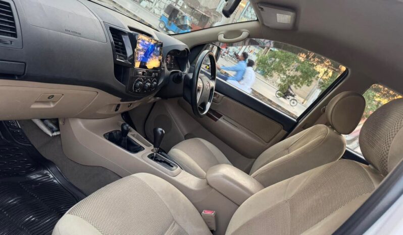 
								Used 2016 Toyota Hilux full									