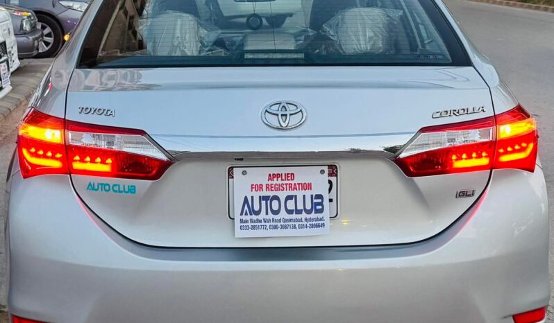 
								Used 2017 Toyota Corolla full									