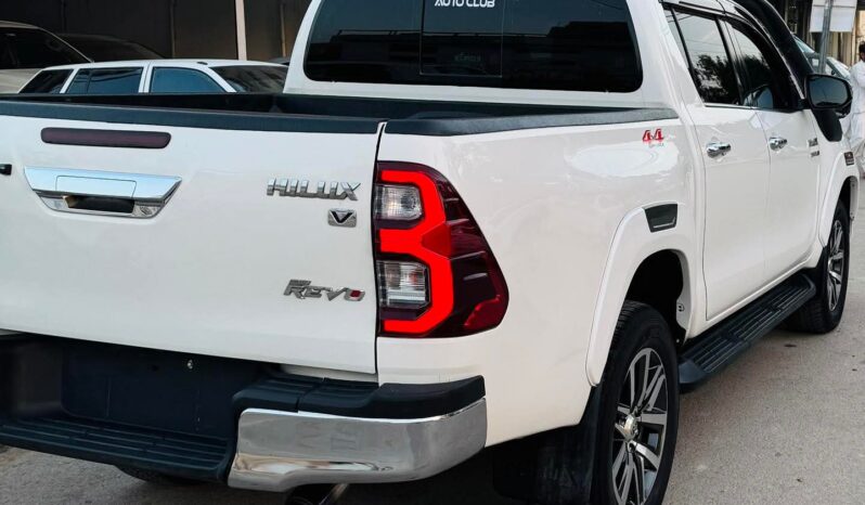 
								Used 2019 Toyota Hilux full									