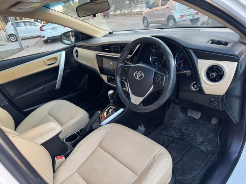 
								Used 2019 Toyota Corolla full									