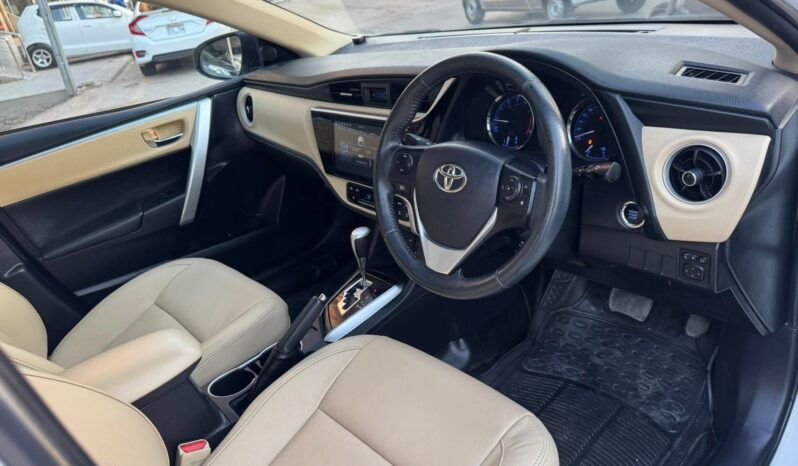
								Used 2019 Toyota Corolla full									