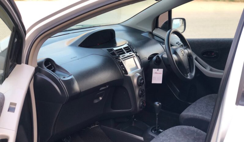 
								Used 2010 Toyota vitz full									
