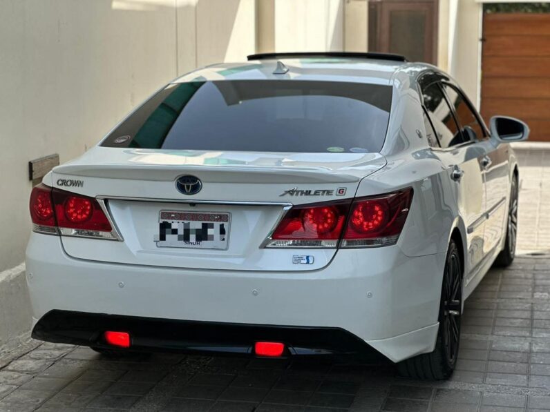 
								Used 2014 Toyota Crown full									