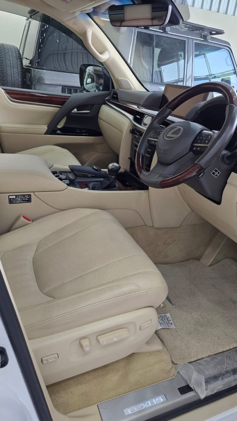
								imported used 2019 Lexus LX full									