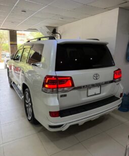 imported used 2016 Toyota Land Cruiser
