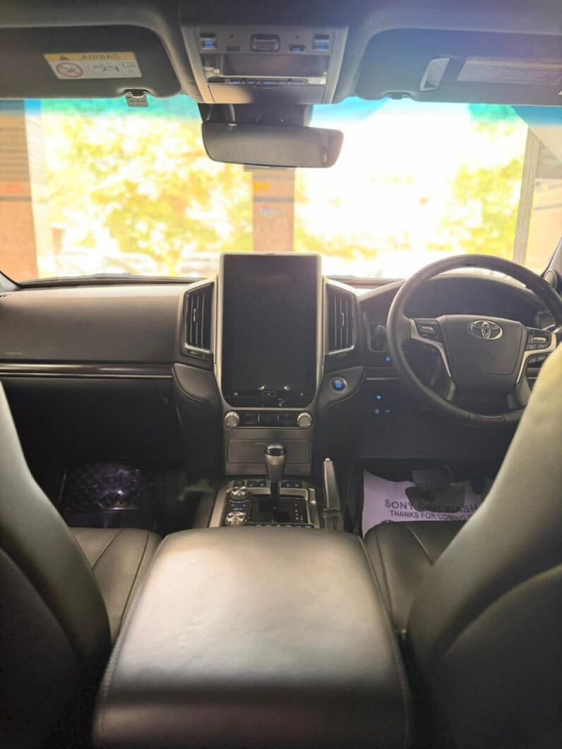 
								imported used 2016 Toyota Land Cruiser full									