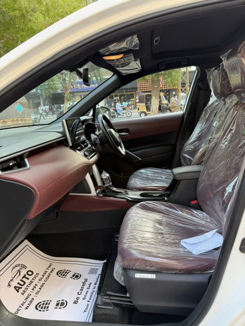 
								Used 2024 Toyota cross full									