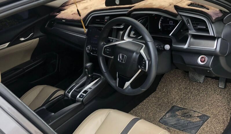
								Used 2020 Honda Civic full									