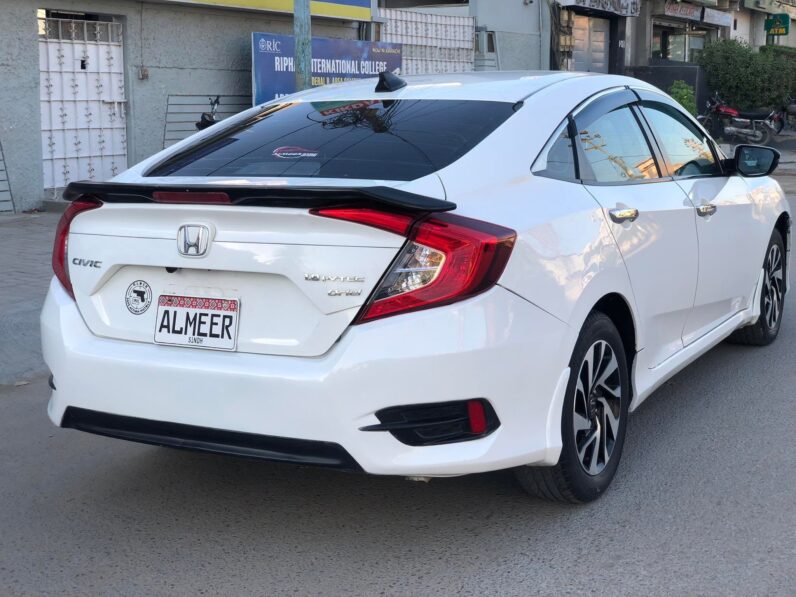 
								Used 2019 Honda Civic full									
