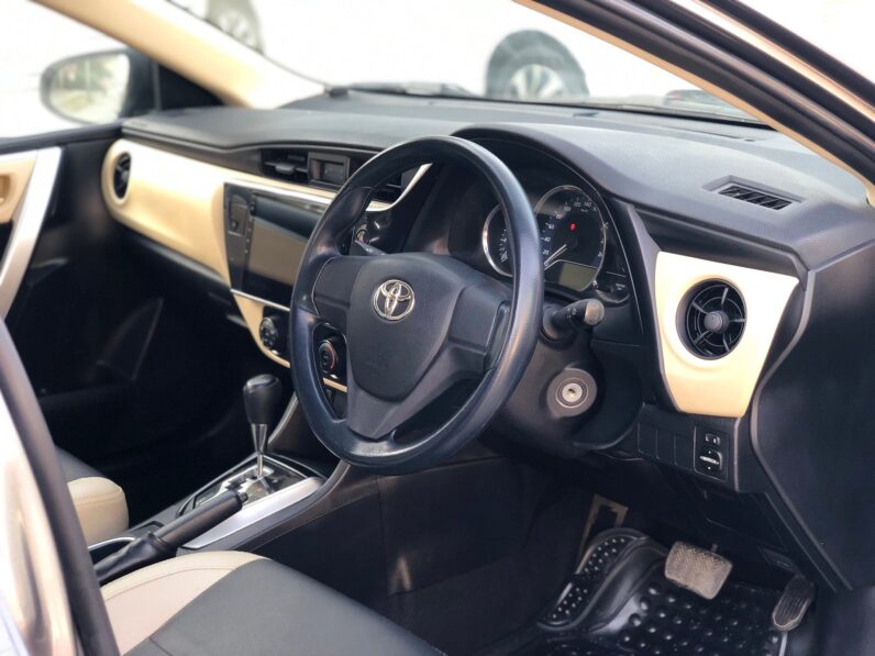 
								Used 2019 Toyota Corolla full									