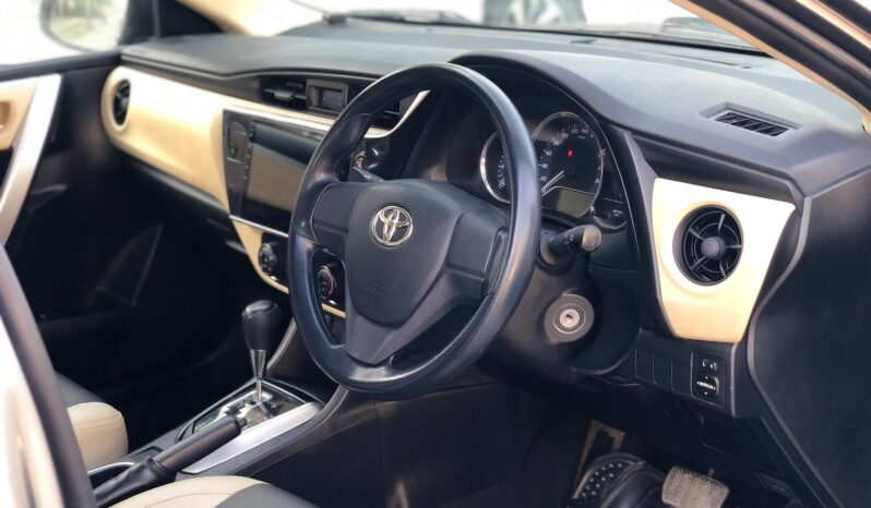 
								Used 2019 Toyota Corolla full									