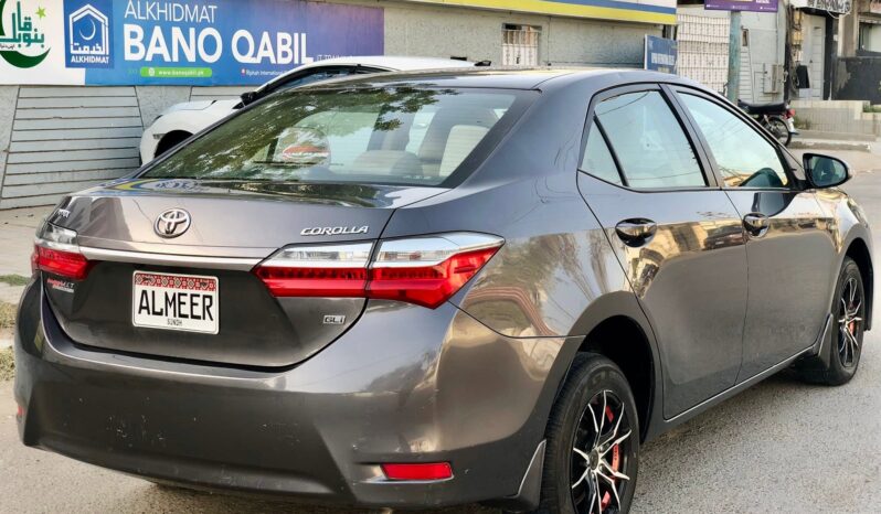 
								Used 2019 Toyota Corolla full									