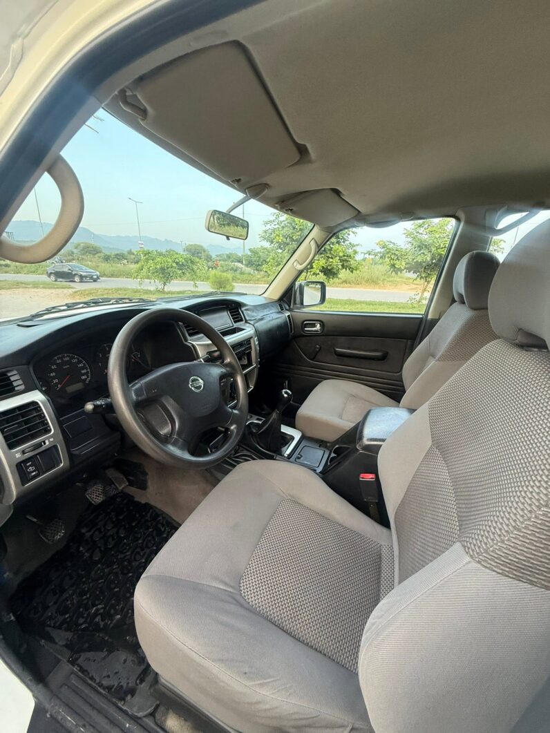 
								imported used 2003 Nissan Patrol full									
