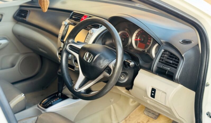 
								Used 2014 Honda City full									