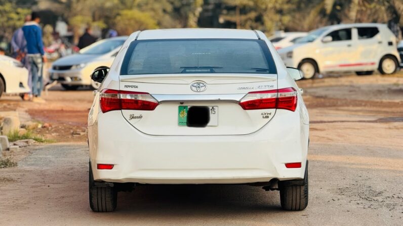 
								Used 2015 Toyota Corolla full									