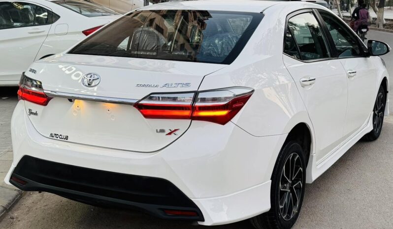 
								Used 2024 Toyota Corolla full									