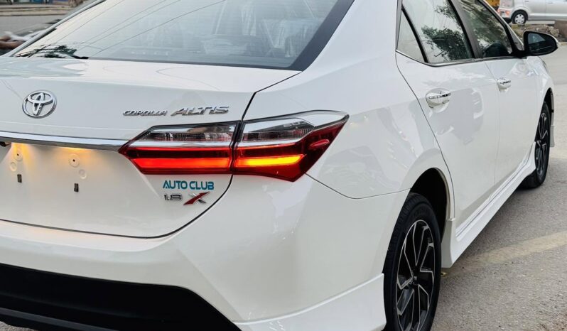 
								Used 2023 Toyota Corolla full									