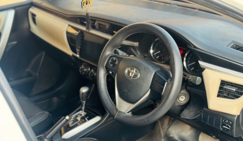 
								Used 2015 Toyota Corolla full									