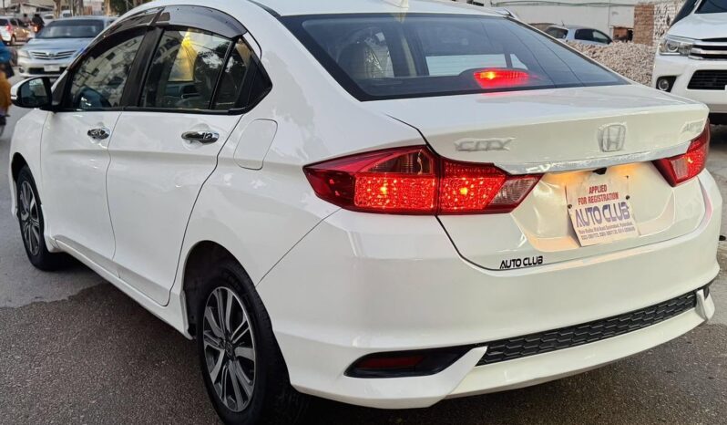 
								Used 2022 Honda City full									