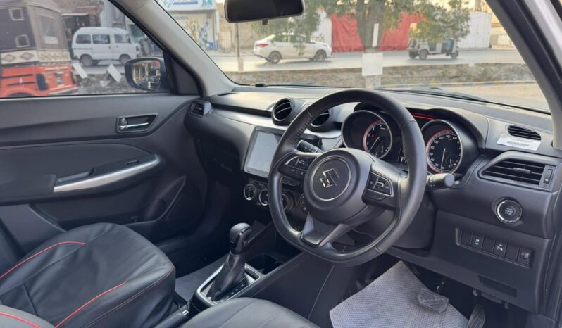 
								Used 2025 Suzuki Swift full									
