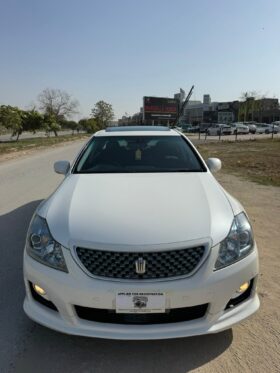 imported used 2008 Toyota Crown